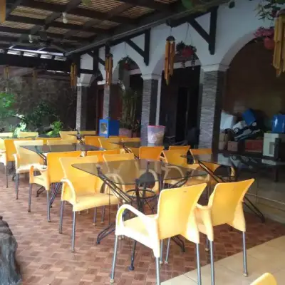 Rumah Makan Bu Djoko Surabaya
