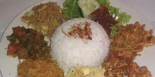 Nasi Uduk,Lalapan & Sego Sambel LEGENDA Malang, Jl. Simp Hamid Rusdi