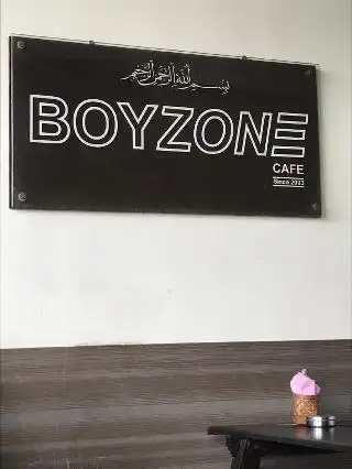 Boy Zone Cafe