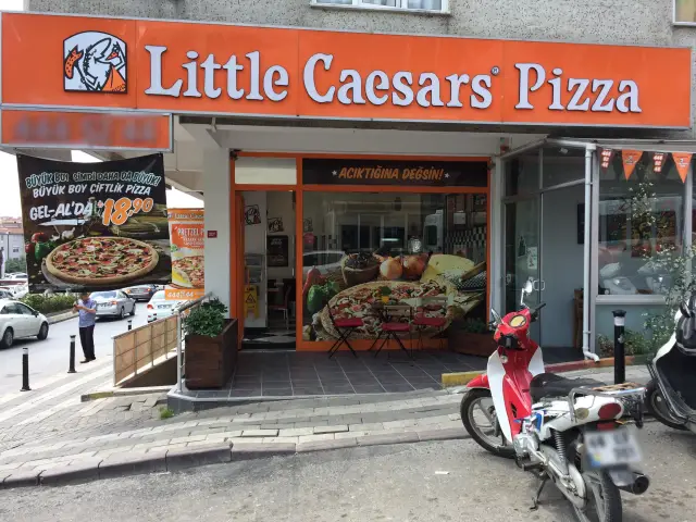 Little Caesars Pizza'nin yemek ve ambiyans fotoğrafları 5