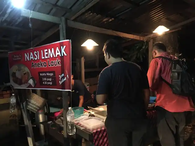 Nasi Lemak Aneka Lauk Food Photo 4