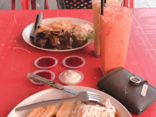THE LEMBAH GRILLERZ Food Photo 3