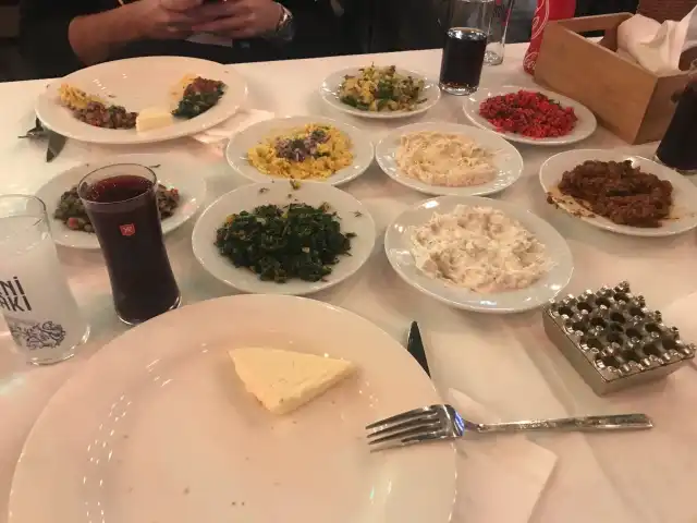 Meze Özlüce'nin yemek ve ambiyans fotoğrafları 3