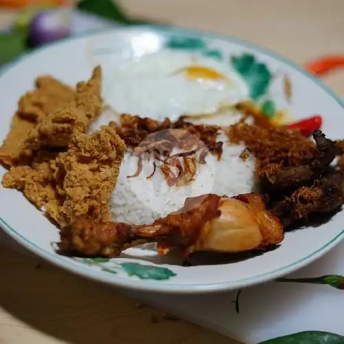 Gambar Makanan Warunk Huru Hara, Komandan Cafe Tebet 14