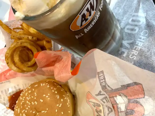 A&W Food Photo 15