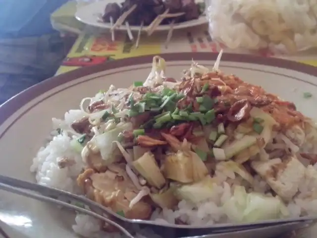 Gambar Makanan Nasi Lengko Bahagia & Sate Kambing Muda 8