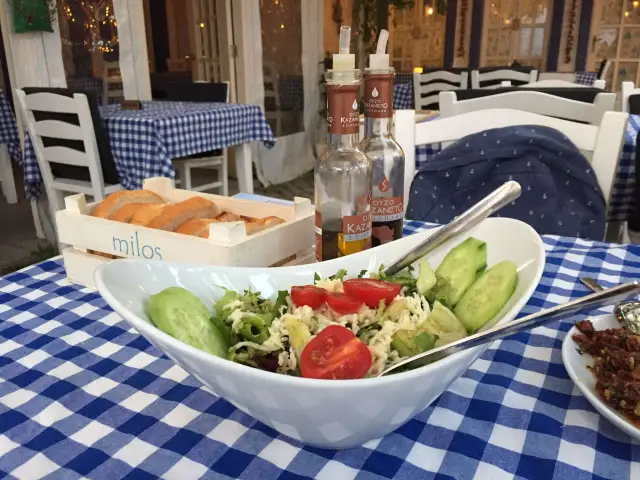 Milos Rum Meyhanesi'nin yemek ve ambiyans fotoğrafları 24