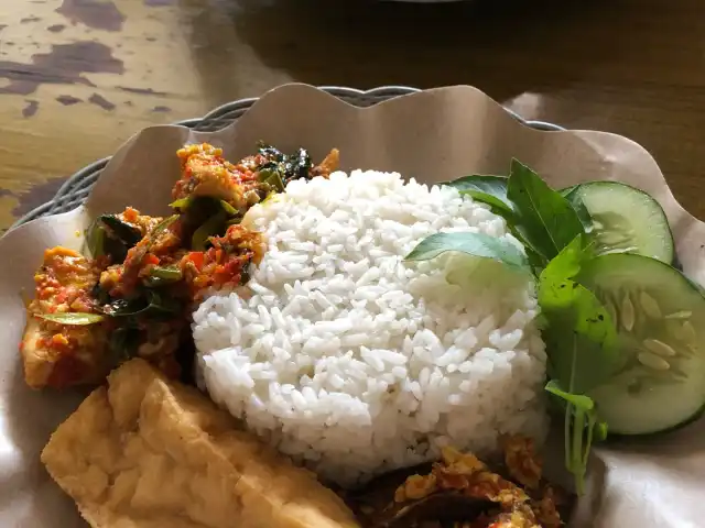 Gambar Makanan Rumah Makan Nouke Masakan Manado jl.ikan Munsing Surabaya 3