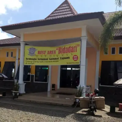 Rumah Makan Muslim Bidadari