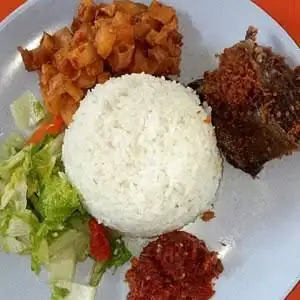 Gambar Makanan Warteg 84 Rawamangun 14