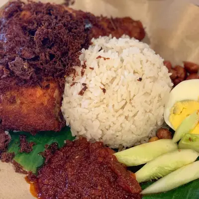 Nasi Lemak Istimewa Kampung Morten