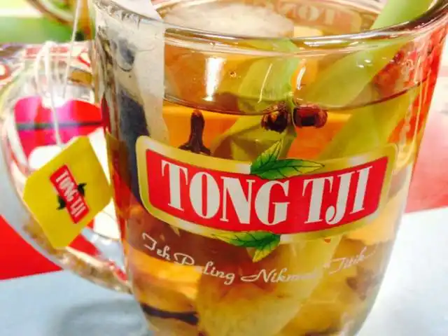 Gambar Makanan Tong Tji Tea Bar 7