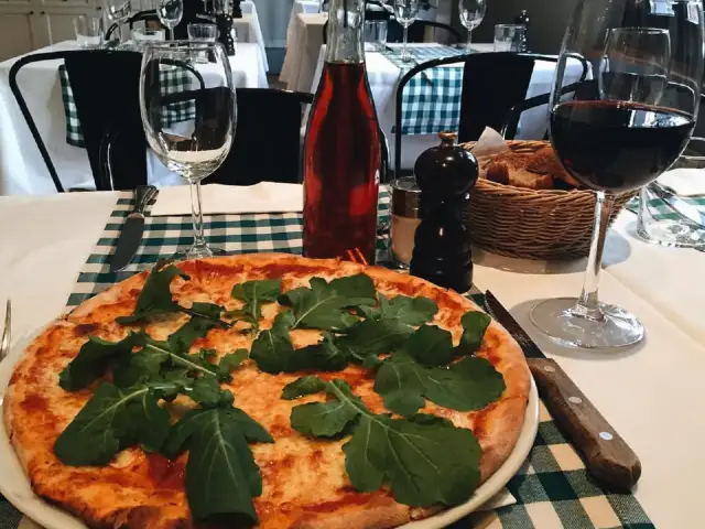 Pizzeria Pidos'nin yemek ve ambiyans fotoğrafları 37