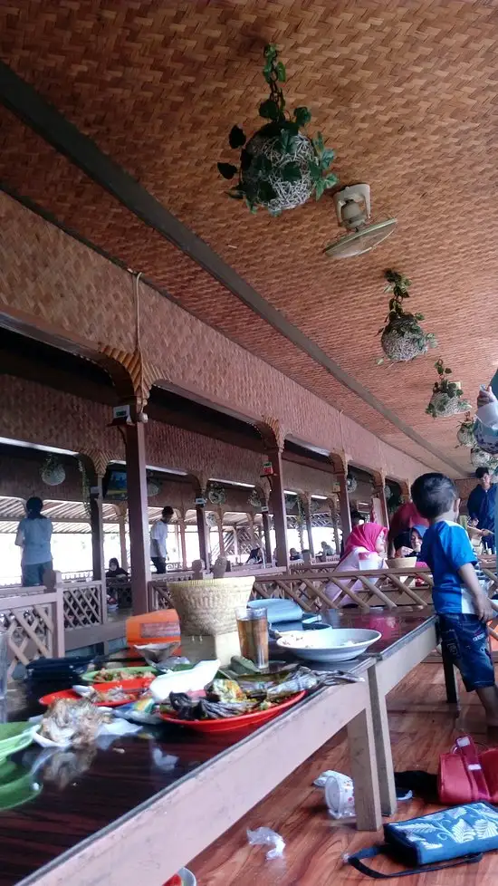 Rumah Makan Jatinunggal