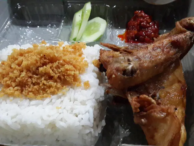 Gambar Makanan Ayam Kremes Bu Tjondro 11