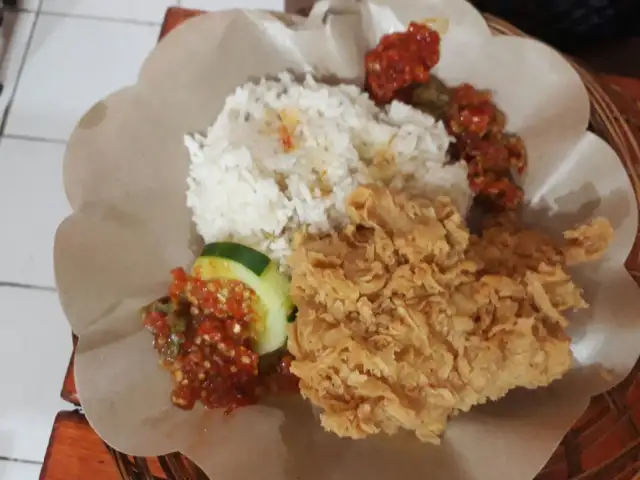 Gambar Makanan Ayam Goreng Nelongso 5