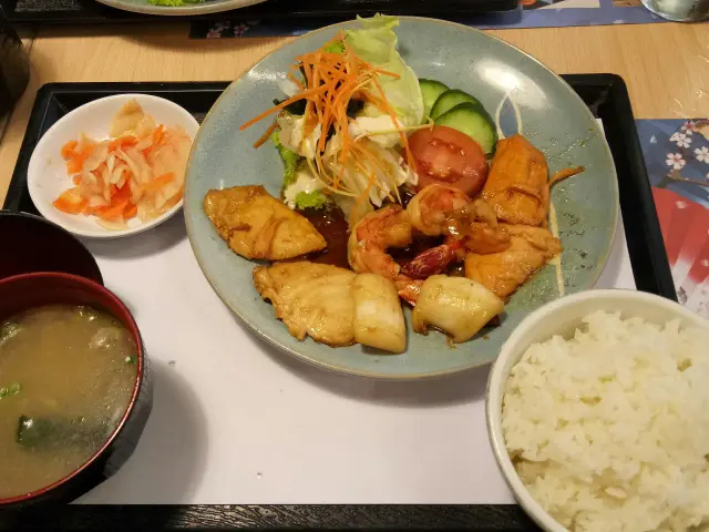 Gambar Makanan Hanei Sushi 18