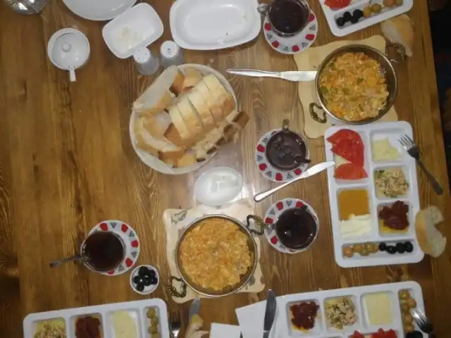 Arasta Cafe Restaurant'nin yemek ve ambiyans fotoğrafları 7