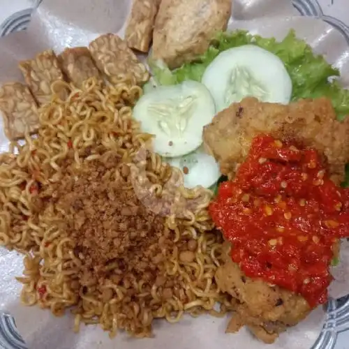 Gambar Makanan Ayam Geprek Home Chicken, Jl. Perwira 1 Brayan Bengkel 1