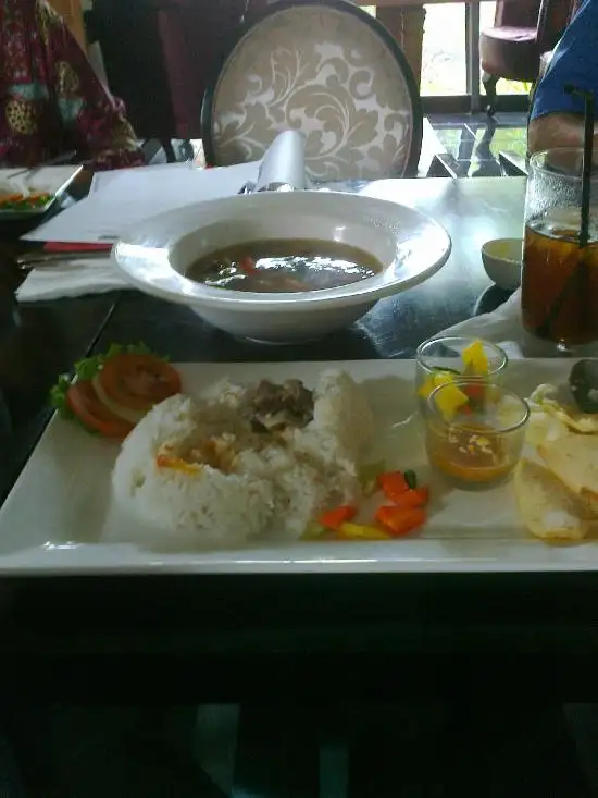 Gambar Makanan Mirasari Restaurant 7