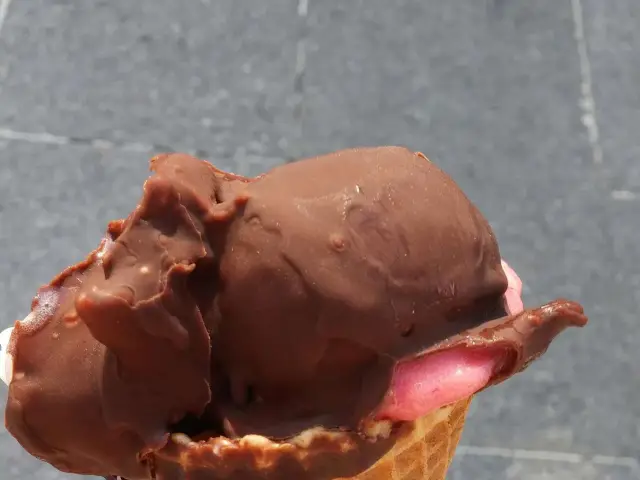Beşkardeş Dondurma'nin yemek ve ambiyans fotoğrafları 7
