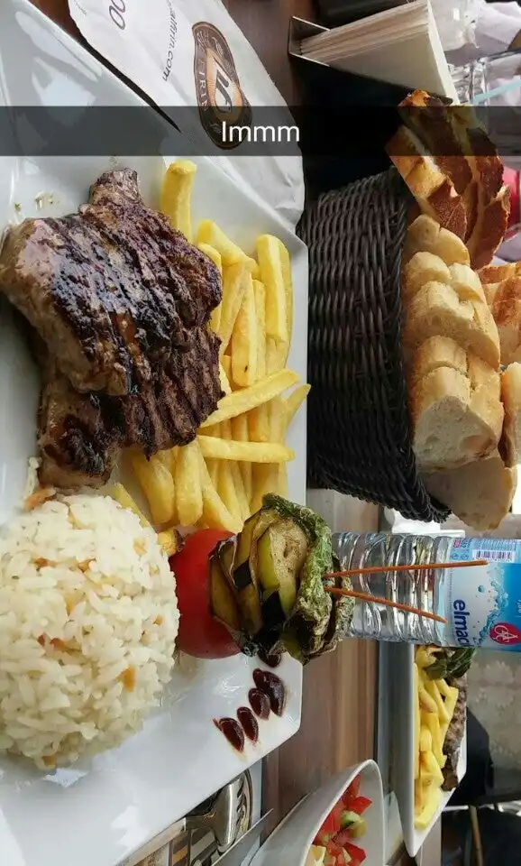 Hilal Simit & Döner'nin yemek ve ambiyans fotoğrafları 2