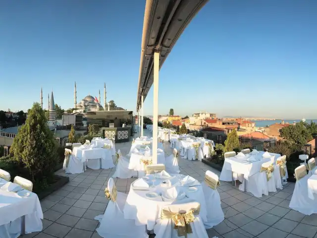 Mosaic Terrace - Eresin Hotels Sultanahmet Boutique Hotel'nin yemek ve ambiyans fotoğrafları 5