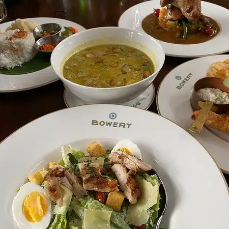 Gambar Makanan Bowery Restaurant 12