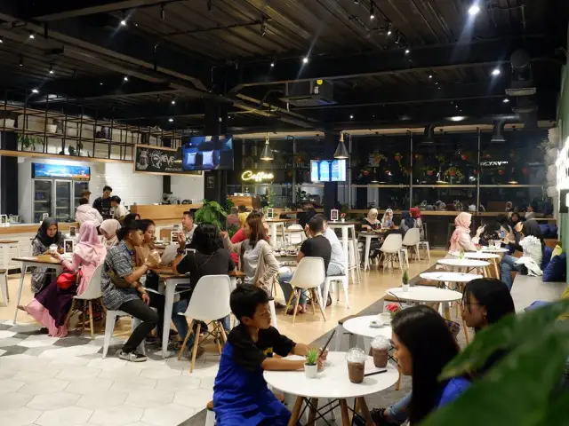 Gambar Makanan Reverdose Eatery & Music Place 12