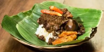 Gudeg Yu Narni, Palagan