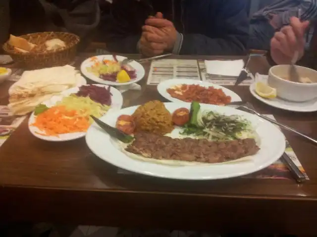 Ali Baba Tantuni ve Dürüm Evi'nin yemek ve ambiyans fotoğrafları 4