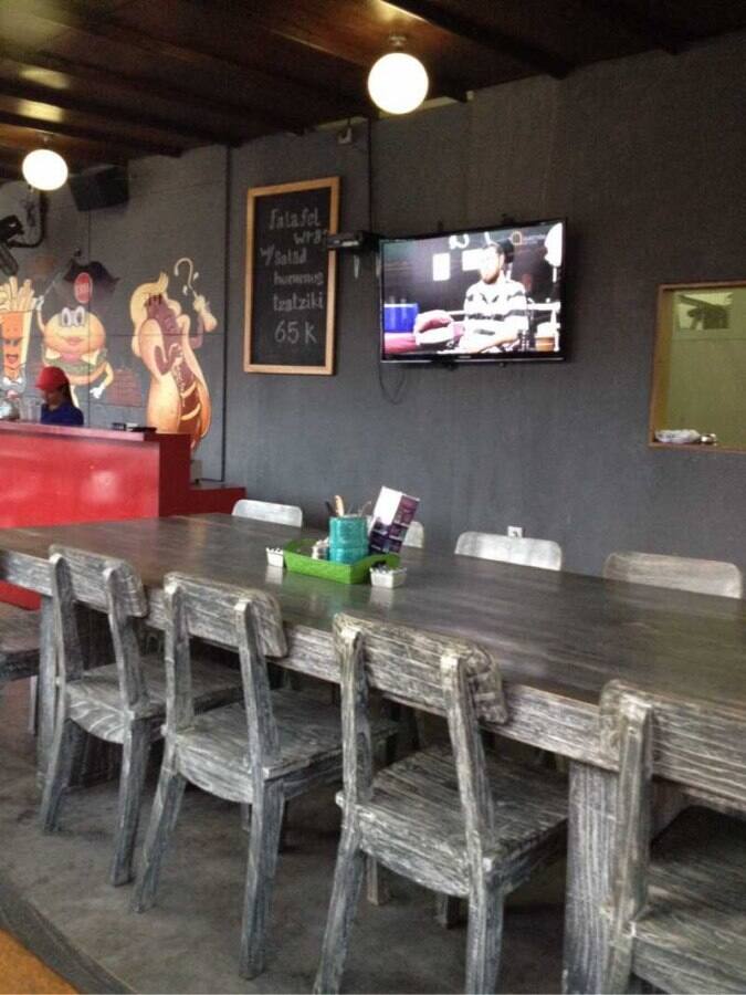 The Grill Garden View Hotel terdekat Restoran dan Tempat Makan