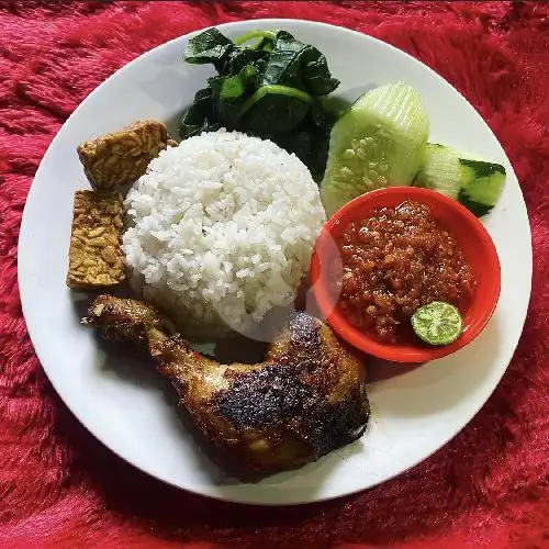 Gambar Makanan Wr Simple Geprek & Tempong, Uma Buluh Raya 2