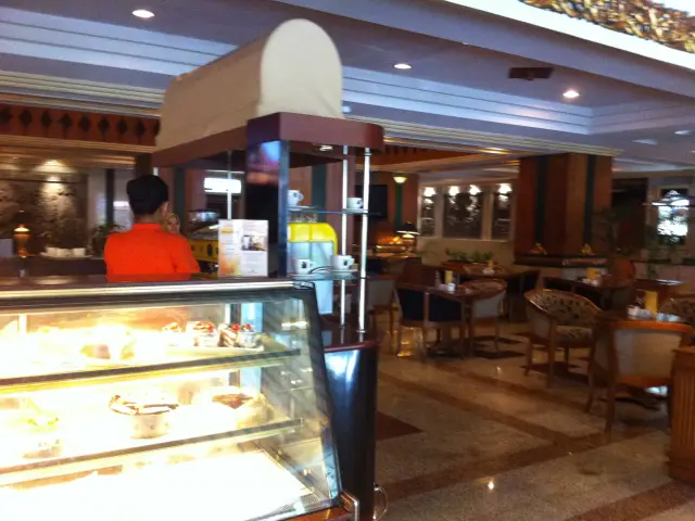 Gambar Makanan Lobby Lounge - Kartika Chandra Hotel 4