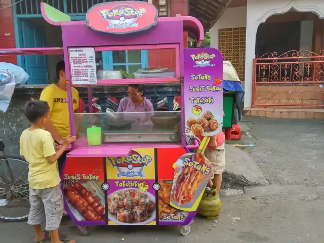 Gambar Makanan PokeStop Mama Reva - Sotang (sosis kentang), Pokeball (Takoyaki) 6