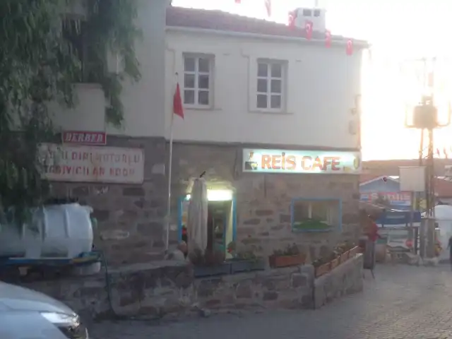 Reis Cafe'nin yemek ve ambiyans fotoğrafları 3