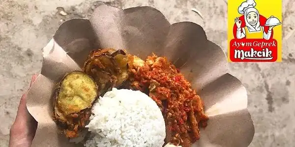 Ayam Geprek Makcik, Lamglumpang