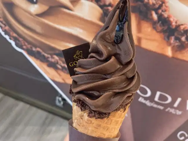 GODIVA Chocolatier Food Photo 10