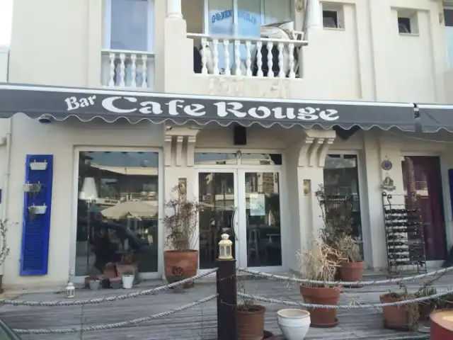 Rogue Cafe Bar'nin yemek ve ambiyans fotoğrafları 1