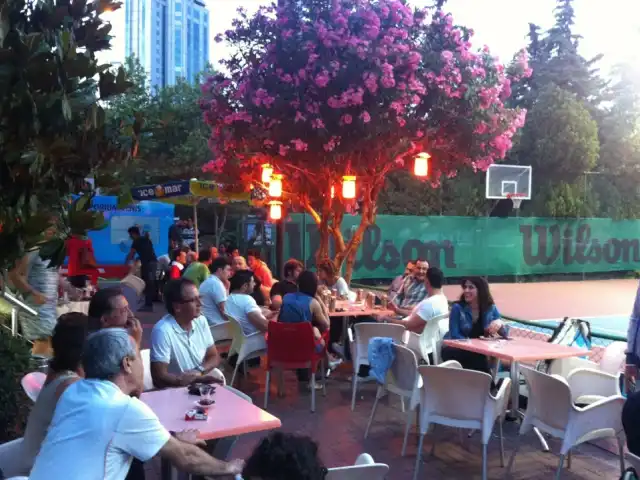 Cafe De Mola'nin yemek ve ambiyans fotoğrafları 3