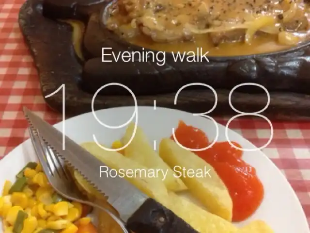 Gambar Makanan Rosemary Steak 8