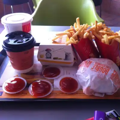 McDonald's & McCafe'