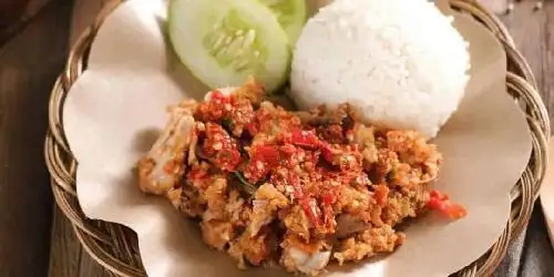 Ayam Geprek/lalapang Mama Rehan