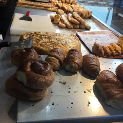 Aruna Börek & Cafe