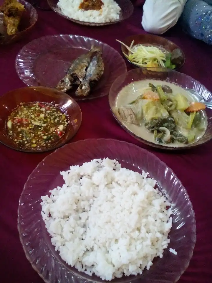 Nasi Ulam Bawah Rumah