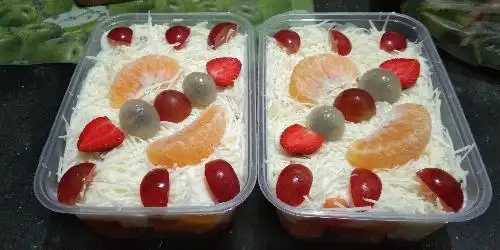 Salad Buah Dapur Mama Nonik, Kebak Sari