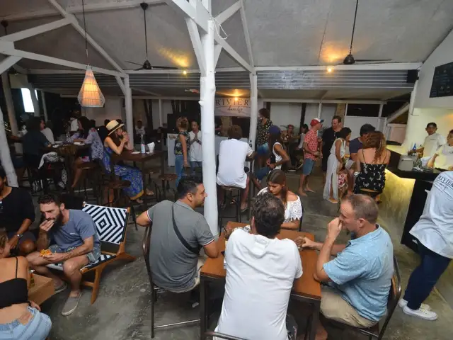 Gambar Makanan Riviera Lounge 3