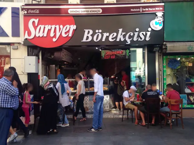 Meşhur Sarıyer Börekçisi Karaköy'nin yemek ve ambiyans fotoğrafları 2
