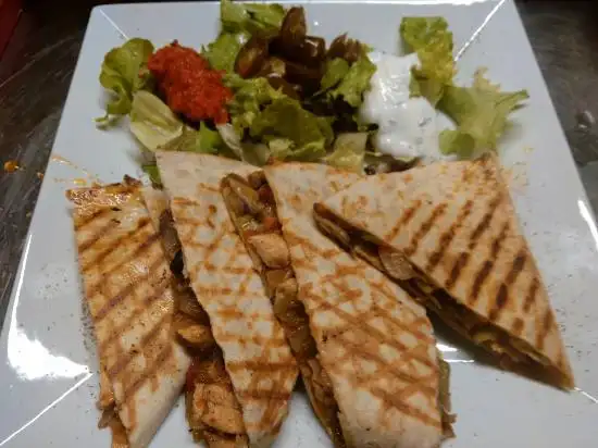 Macha Cafe & Restaurant'nin yemek ve ambiyans fotoğrafları 13