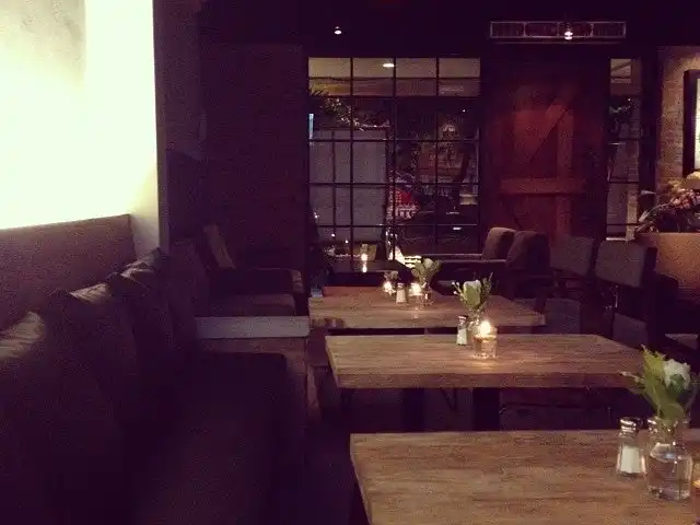 Gambar Makanan District Bar & Lounge 14